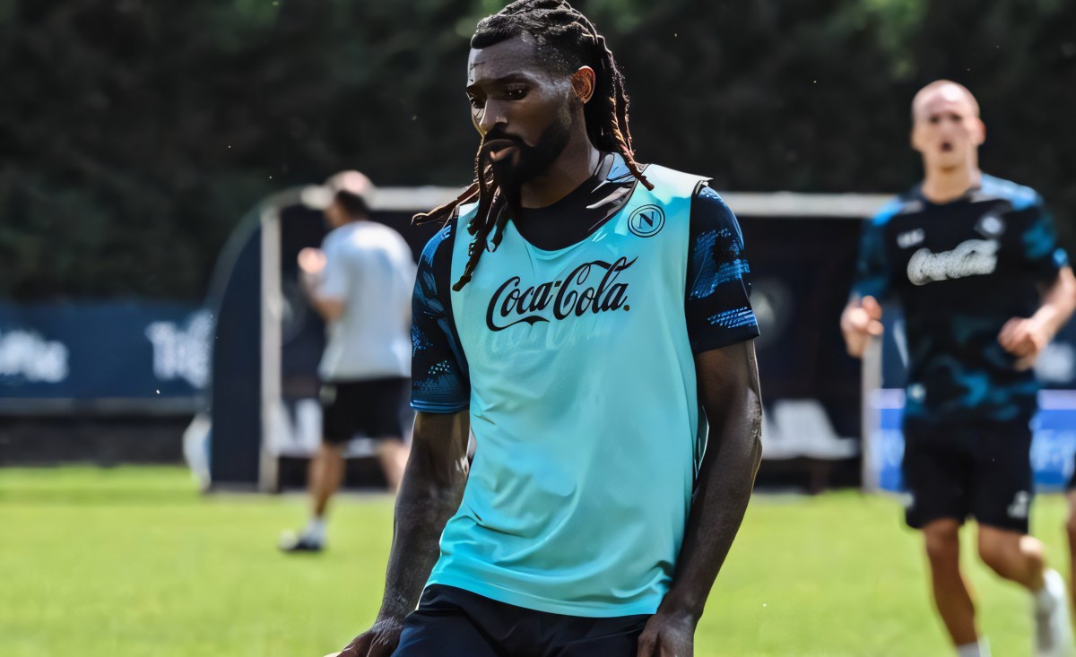 Furia Napoli: Anguissa, i tifosi implorano ‘Non te ne andare!’ – il cuore della città in subbuglio Furia Napoli: Anguissa, i tifosi implorano ‘Non te ne andare!’ – il cuore della città in subbuglio