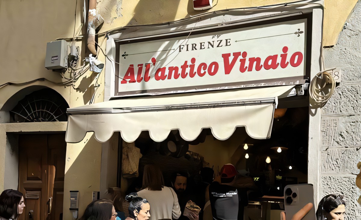 De Laurentiis tra Mazzanti e intrighi: cosa si nasconde dietro l’alleanza?