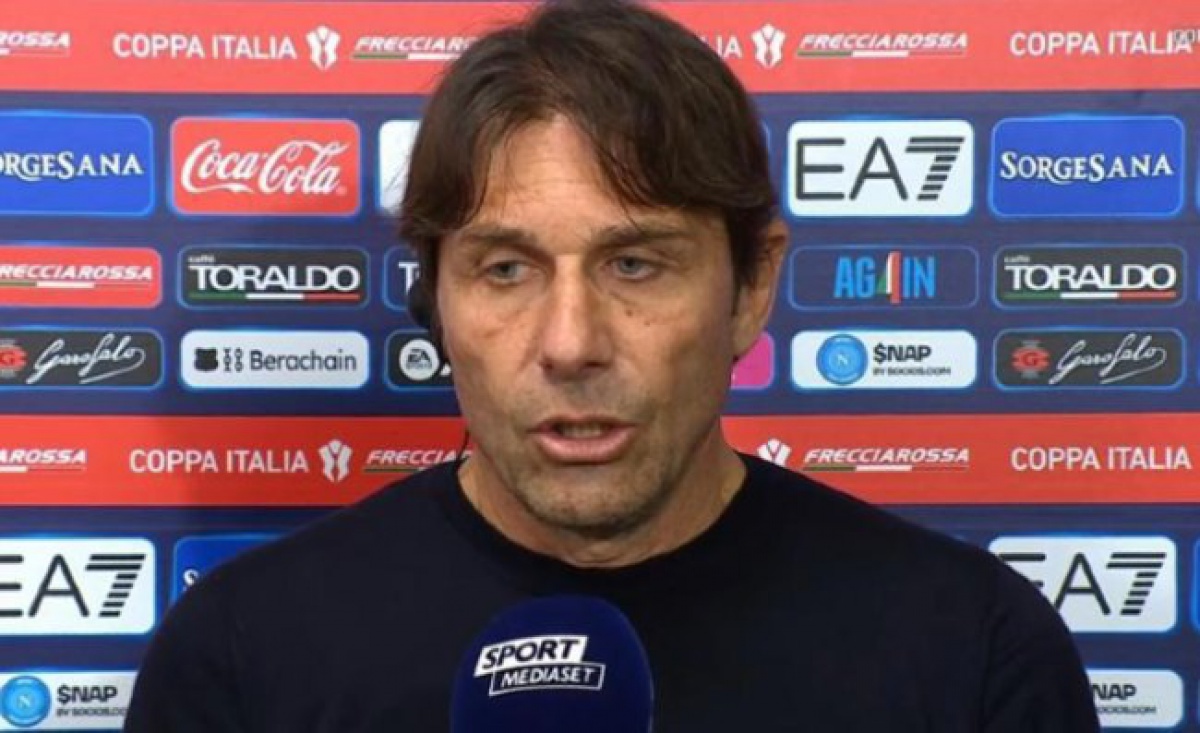 De Rienzo: ‘Conte cerca il portiere perfetto per il Napoli, ma è bufera tra i tifosi!’ De Rienzo: ‘Conte cerca il portiere perfetto per il Napoli, ma è bufera tra i tifosi!’