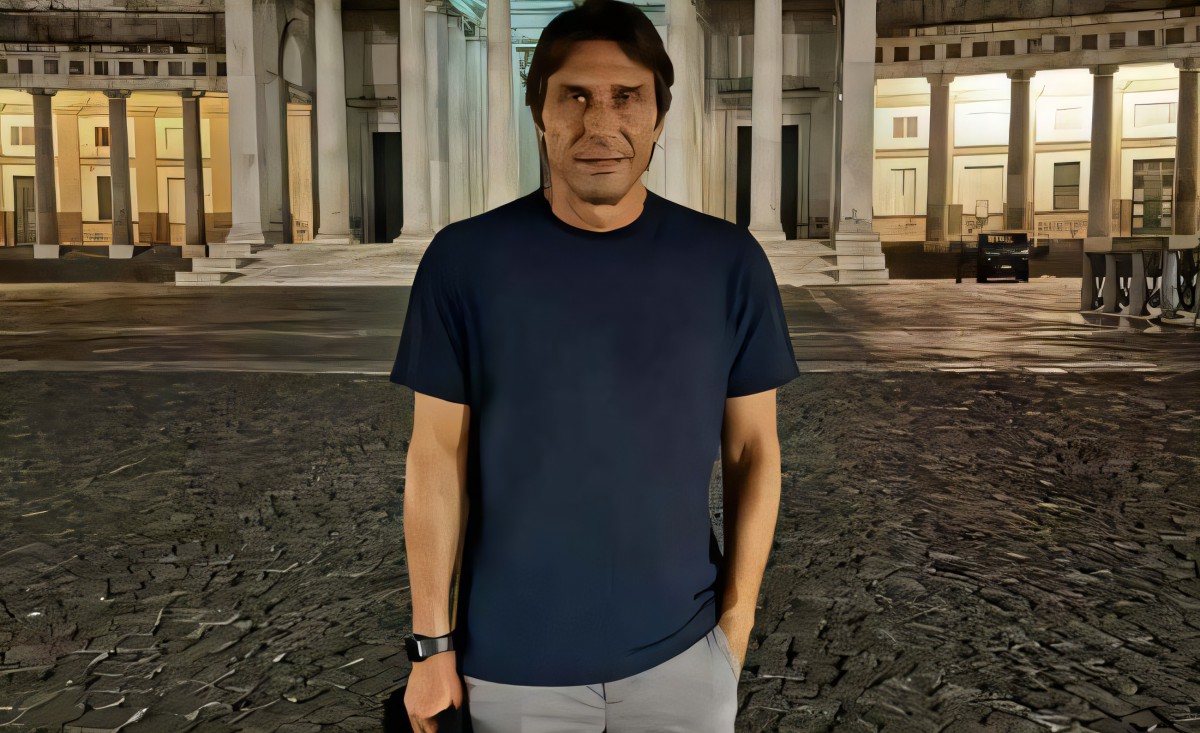 Conte a Napoli: tifosi in fiamme, emozioni a mille sotto casa!