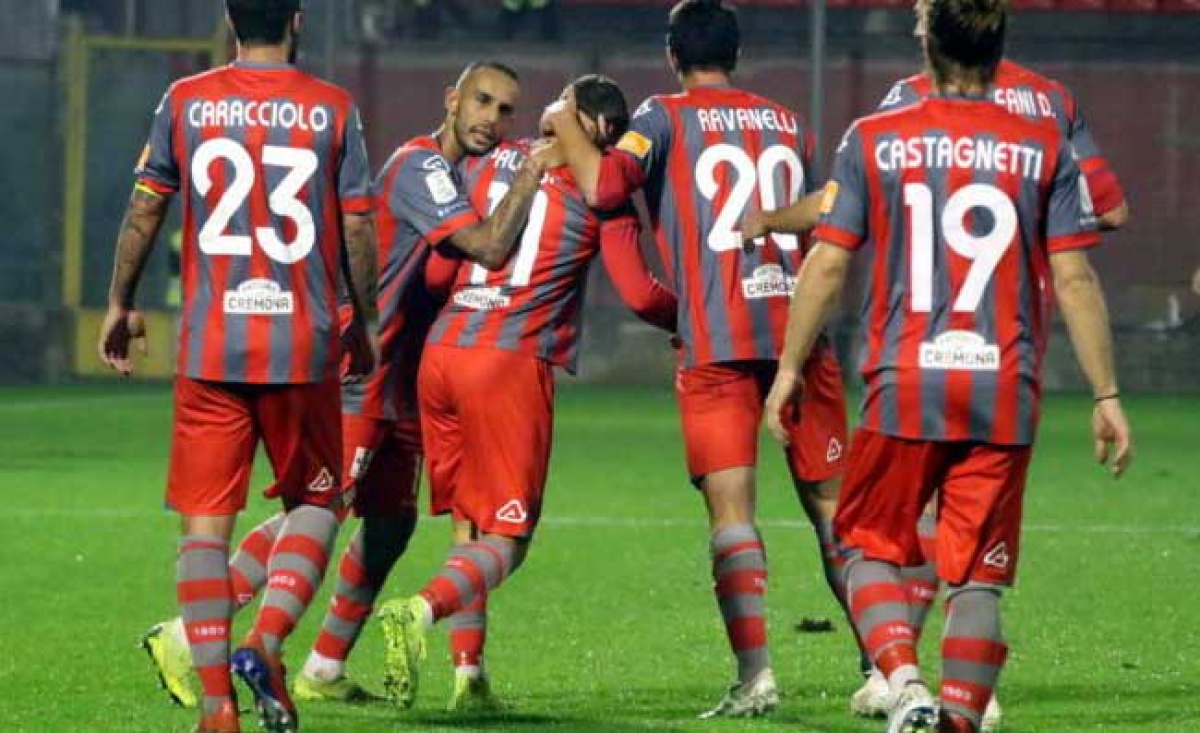 Bufera Giacchetta: «Vs Napoli serve pullman a due piani!» Bufera Giacchetta: «Vs Napoli serve pullman a due piani!»