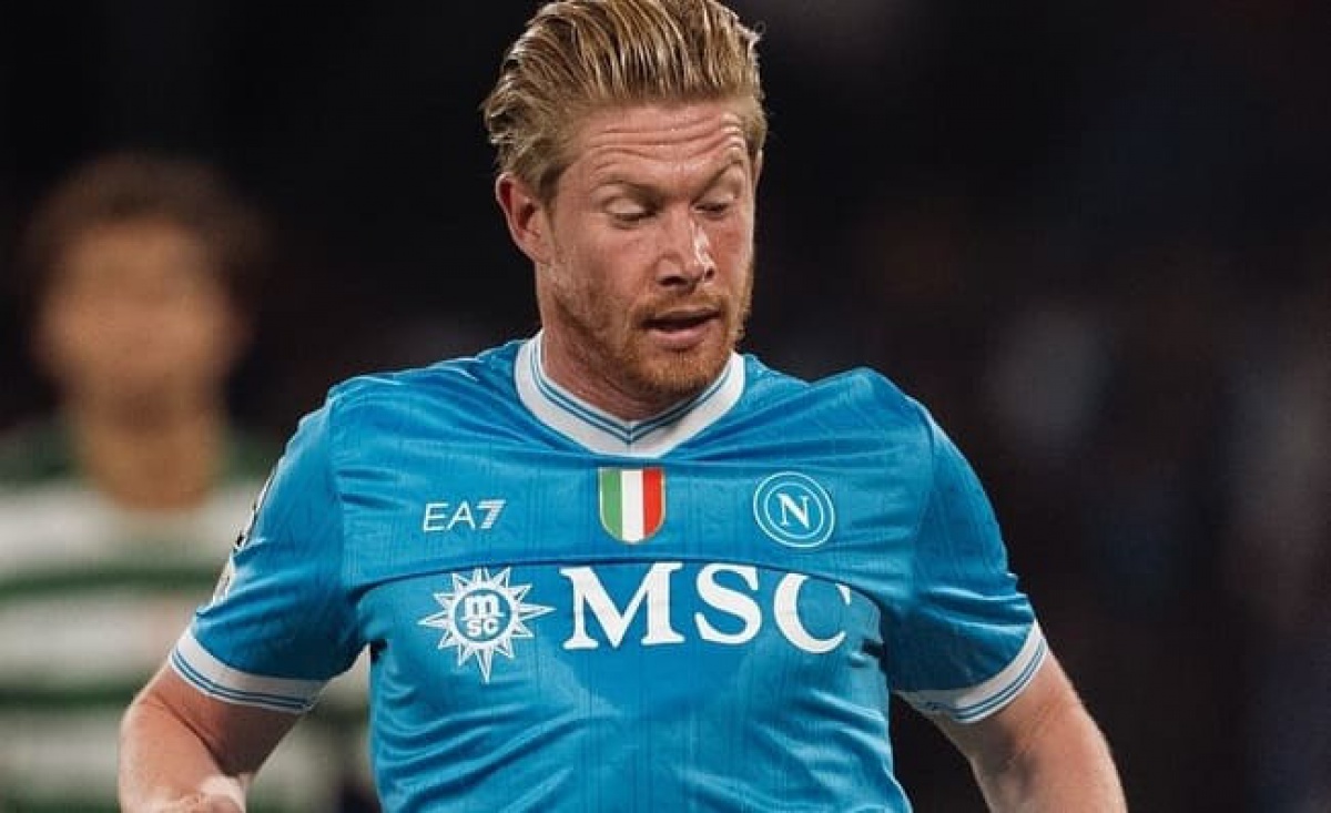 De Bruyne infiamma il Napoli: il messaggio che scatena la polemica tra i tifosi! De Bruyne infiamma il Napoli: il messaggio che scatena la polemica tra i tifosi!
