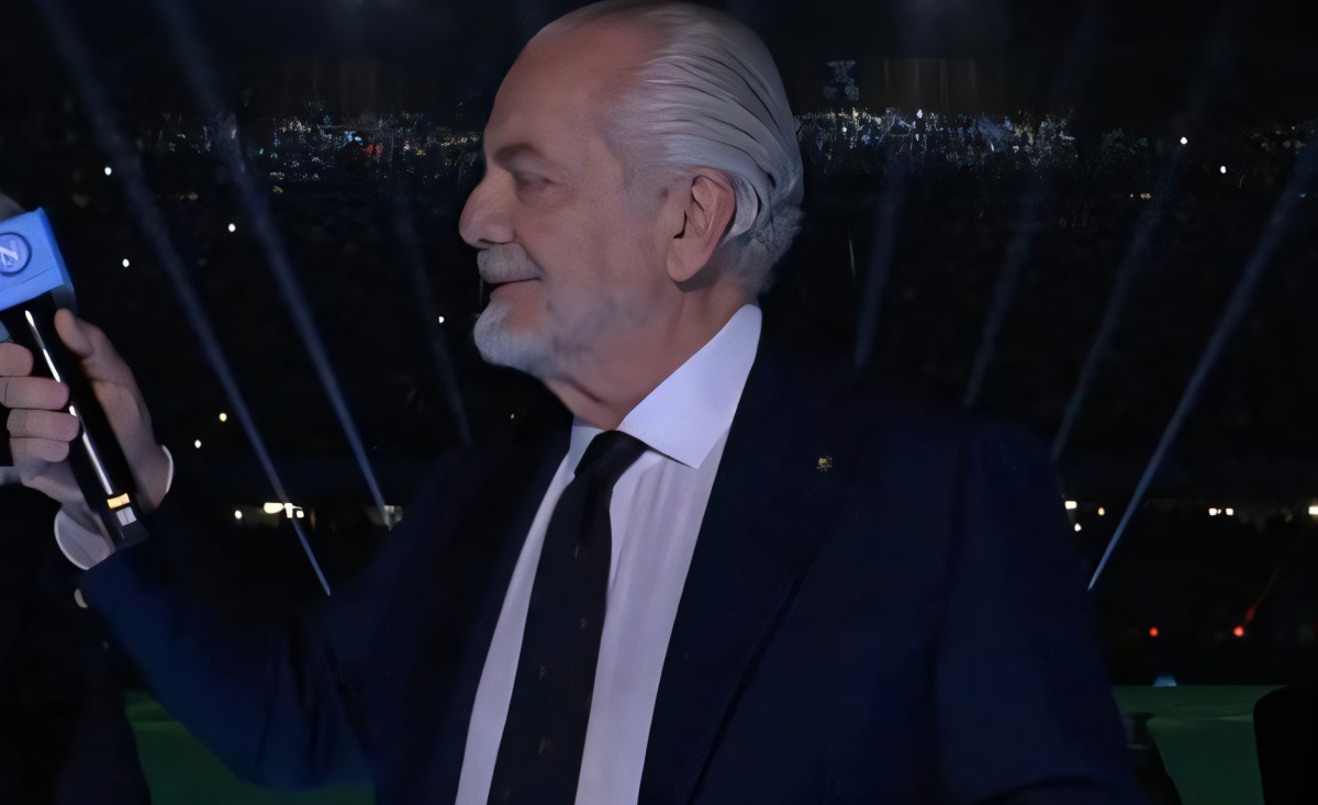 De Laurentiis svela il futuro di Conte: è già ‘quick’ caos in casa Napoli! De Laurentiis svela il futuro di Conte: è già ‘quick’ caos in casa Napoli!