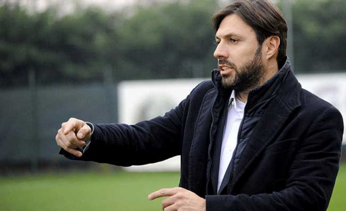 Dossena rivela: “Al Sunderland calciatori ubriacati, Cavani e Lavezzi? Un errore clamoroso lasciare Napoli!” Dossena rivela: “Al Sunderland calciatori ubriacati, Cavani e Lavezzi? Un errore clamoroso lasciare Napoli!”