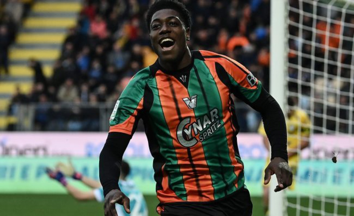 Il Napoli punta su Issa Doumbia: un colpo spericolato che fa discutere! Il Napoli punta su Issa Doumbia: un colpo spericolato che fa discutere!