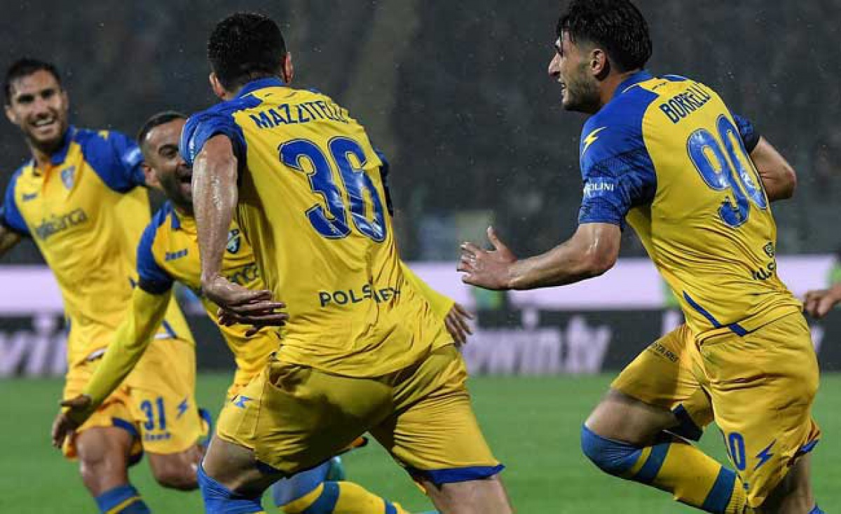 Frosinone in A: la gioia degli uni, il gelo degli altri! Juve Stabia e Avellino ai playoff, ma il Bari rischia! Frosinone in A: la gioia degli uni, il gelo degli altri! Juve Stabia e Avellino ai playoff, ma il Bari rischia!