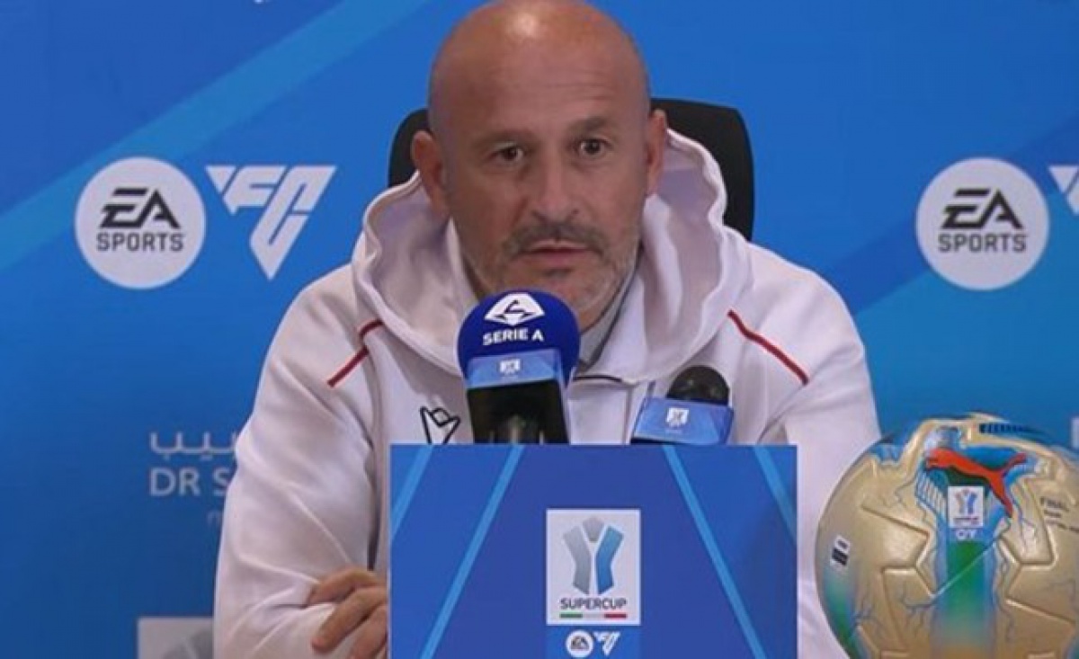 De Laurentiis in allerta: il Milan pronto a portare Italiano via dal Napoli! De Laurentiis in allerta: il Milan pronto a portare Italiano via dal Napoli!