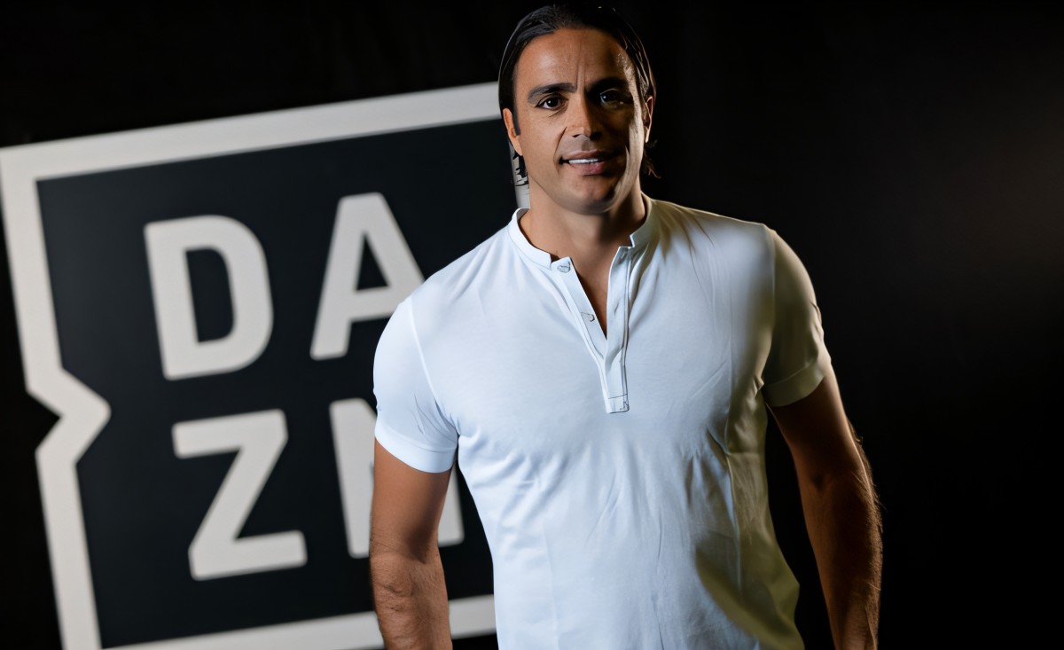Matri scatenato: “Il Napoli ha il calendario per vincere lo scudetto, ma i tifosi sono scettici!” Matri scatenato: “Il Napoli ha il calendario per vincere lo scudetto, ma i tifosi sono scettici!”