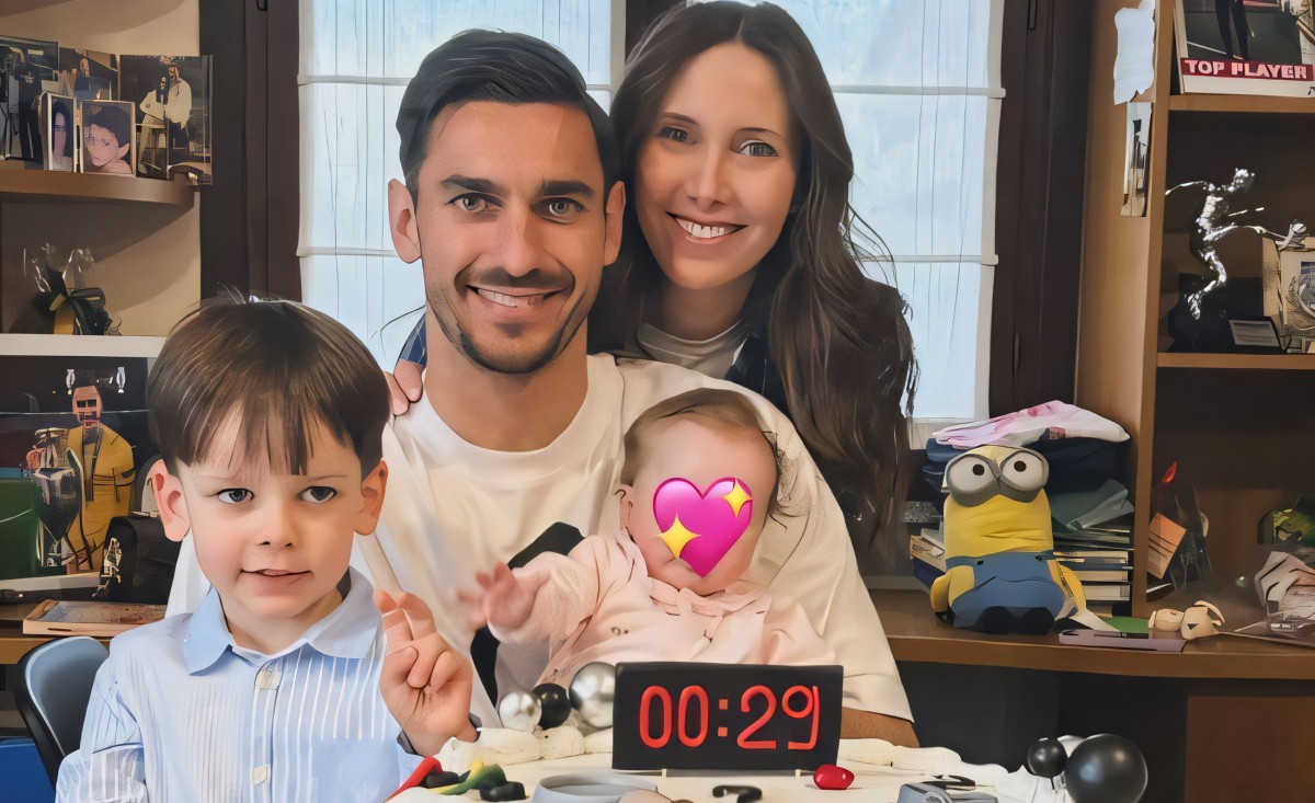 Meret festeggia il compleanno, ma la dedica della moglie scatena polemiche tra i tifosi! Meret festeggia il compleanno, ma la dedica della moglie scatena polemiche tra i tifosi!