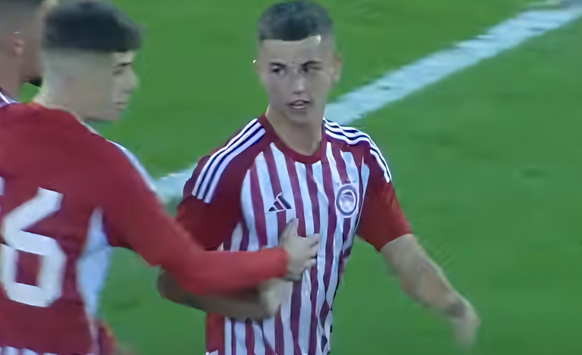 Napoli su Mouzakitis: ma il caos con l’Olympiacos rischia di congelare tutto! Napoli su Mouzakitis: ma il caos con l’Olympiacos rischia di congelare tutto!