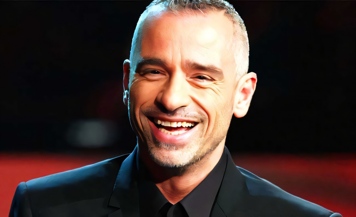 Ramazzotti scatenato: “I calciatori di oggi ridono, ma per la Juventus ecco tre nomi che fanno discutere!” Ramazzotti scatenato: “I calciatori di oggi ridono, ma per la Juventus ecco tre nomi che fanno discutere!”