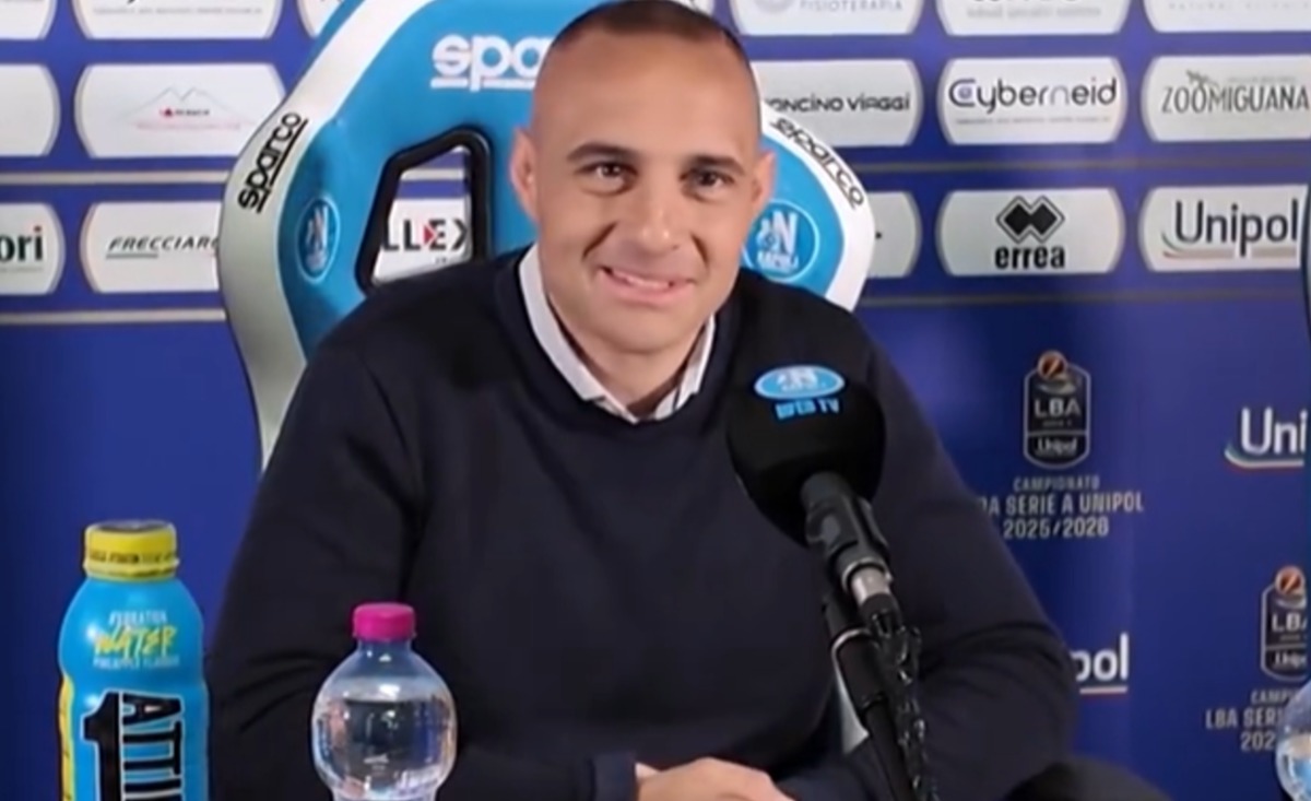 Caos in serie B: Rizzetta del Napoli Basket pronto a rilevare la Reggina? Tifosi in subbuglio!