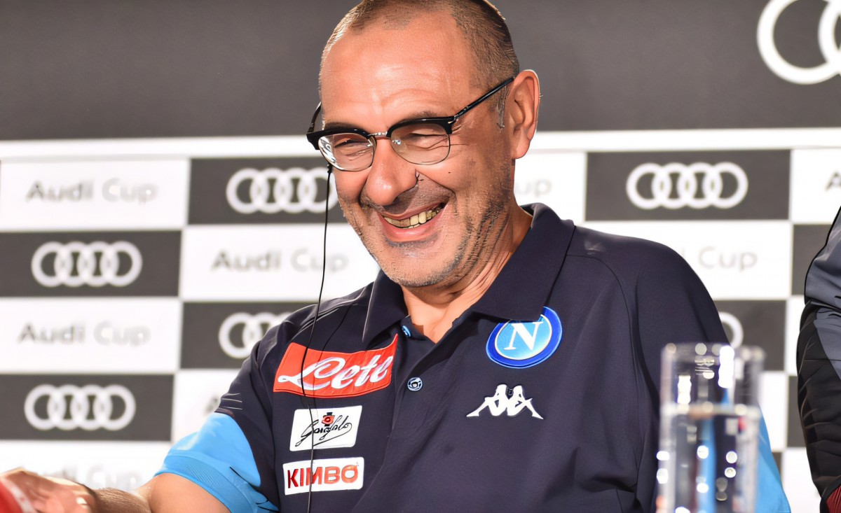 Sarri sogna il ritorno al Napoli: bufera tra tifosi e dirigenti!