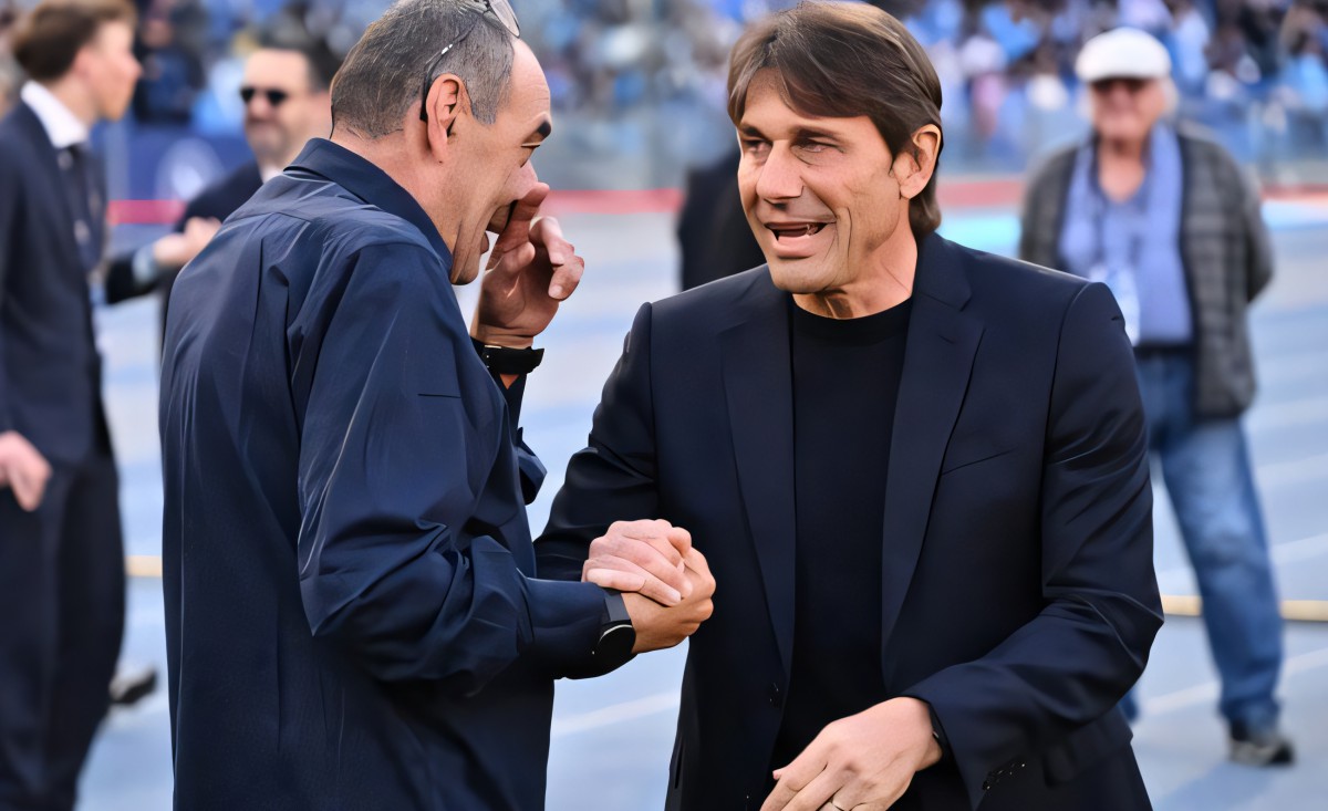 Napoli, la furia di Sarri contro la nostalgia di Conte: un mese di caos e tensione!