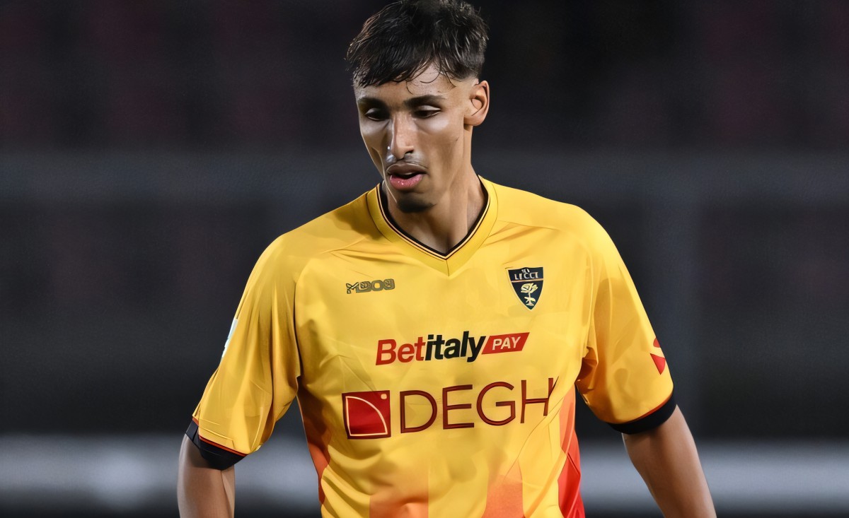 Tiago Gabriel: il Napoli sfida il Lecce! Prezzo folle accende la bufera tra i tifosi Tiago Gabriel: il Napoli sfida il Lecce! Prezzo folle accende la bufera tra i tifosi